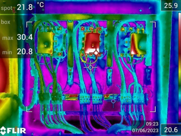 Thermal-imaging-inspection-find-faults -in-Electrical-systems