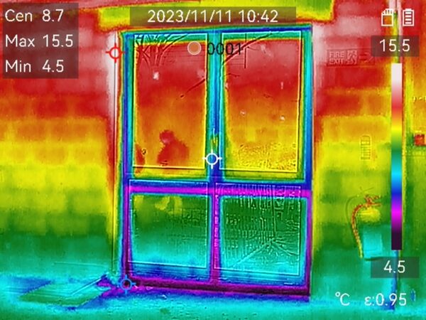 Thermal-image-showing-air-leakage-around-doors