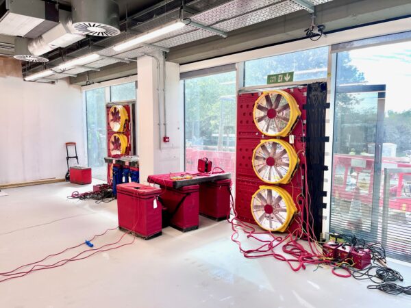 Air-Tightness-Testing-to-very-large-buildings